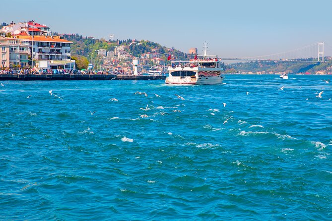 Bosphorus Boat Cruise & Two Continents Tour with Lunch - Spice Bazaar: A Vibrant Market Experience