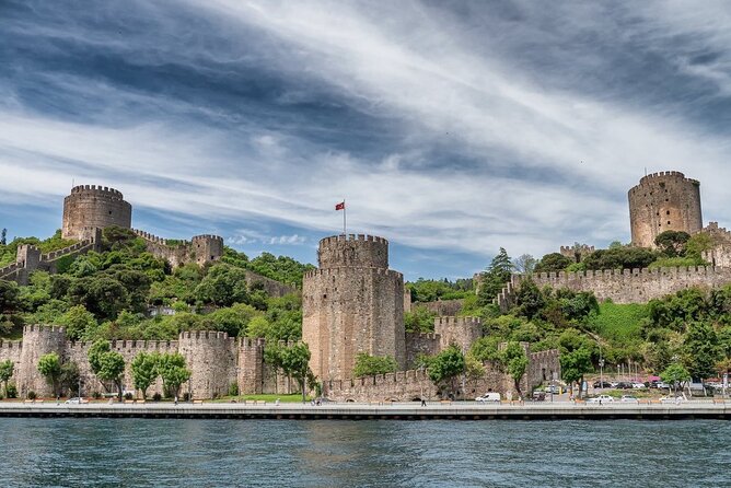 Bosphorus Cruise with Breakfast, Sunset and Stop on Asian Side - Highlighting the Breathtaking Views of Istanbuls Landmarks