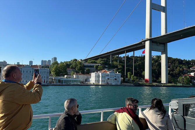 Bosphorus Daytime or Sunset Sightseeing Cruise & Audio Guide - Rumeli Fortress and Its Historic Significance