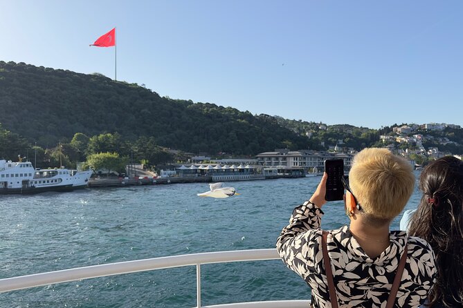 Bosphorus Daytime or Sunset Sightseeing Cruise & Audio Guide - A Relaxed and Informative Experience