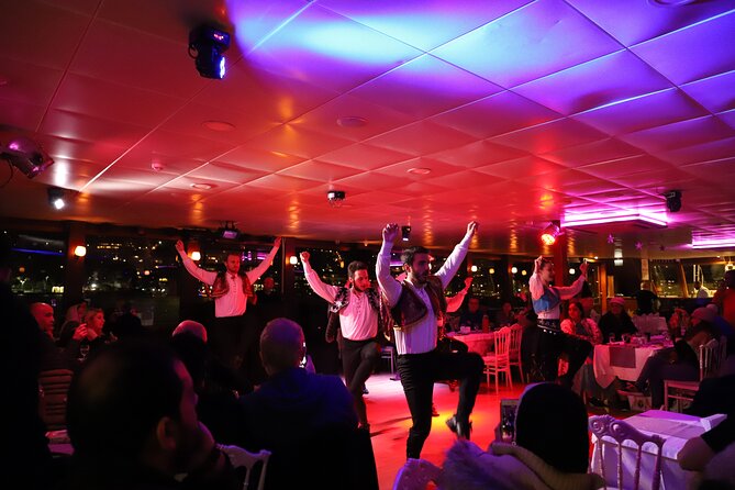 Bosphorus Dinner Cruise Tour with Private Table - Practical Experience: Service and Crowd Size