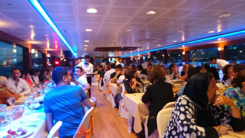 Bosphorus Dinner Cruise with Live Performances Experience - Iconic Live Performances and Cultural Shows