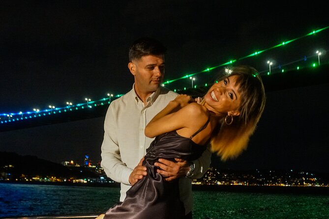 Bosphorus Dinner / Lunch Cruise - Private and Customizable - Exploring Rumeli Fortress from the Water