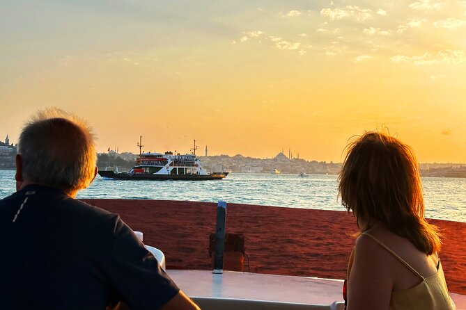 Bosphorus & Golden Horn: Sunset Yacht Cruise with Expert Guide - Viewing Istanbuls Landmarks from the Water