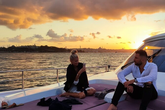 Bosphorus Sunset Cruise on Deluxe Yacht in Istanbul - Food and Drinks on the Cruise