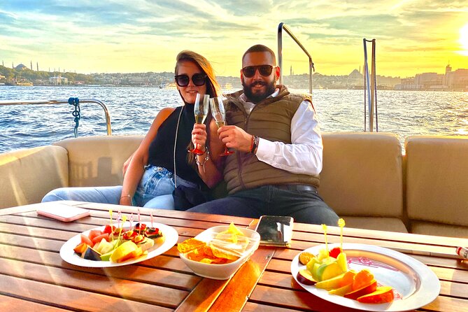 Bosphorus Sunset or Daytime Yacht Cruise with Snacks & Live Guide - Sunset Views and Photography Opportunities