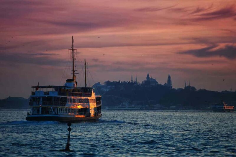Bosphorus: Sunset Yacht Cruise with Private Yacht - Key Points