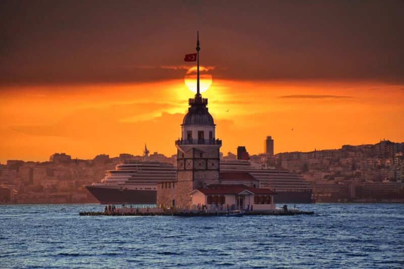 Bosphorus Tour in the Heart of Istanbul - Lunch on the Boat: Turkish Cuisine at Its Best
