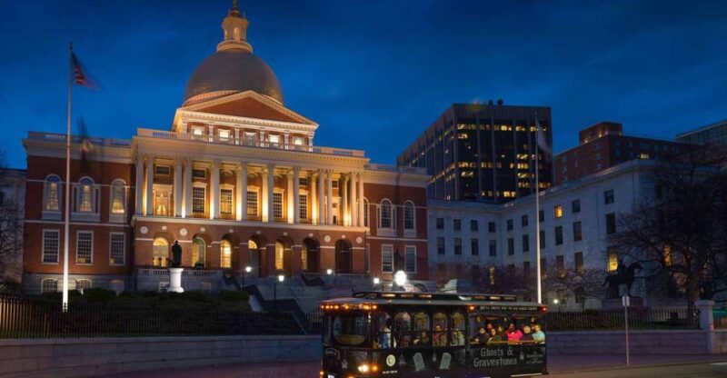 Boston: 1.5-Hour Ghosts and Gravestones Tour - Key Points