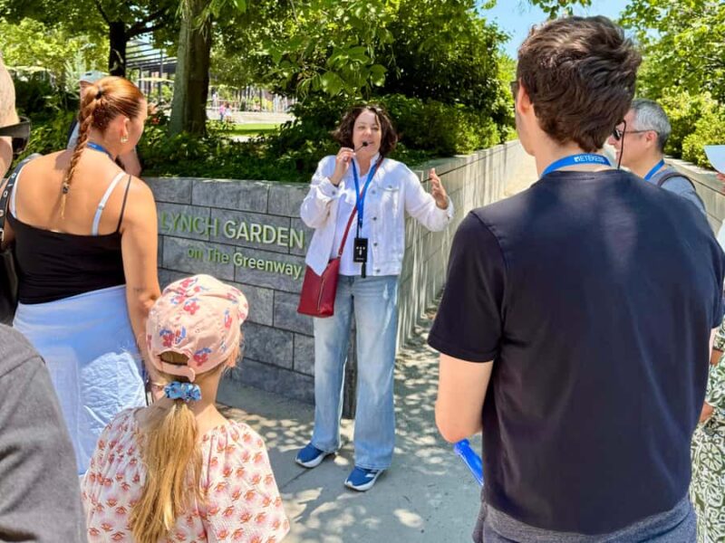 Boston: Beacon Hill, Freedom Trail, Harvard - Walking Tour in French - Exploring Beacon Hill’s Historic Charm and Architectural Gems