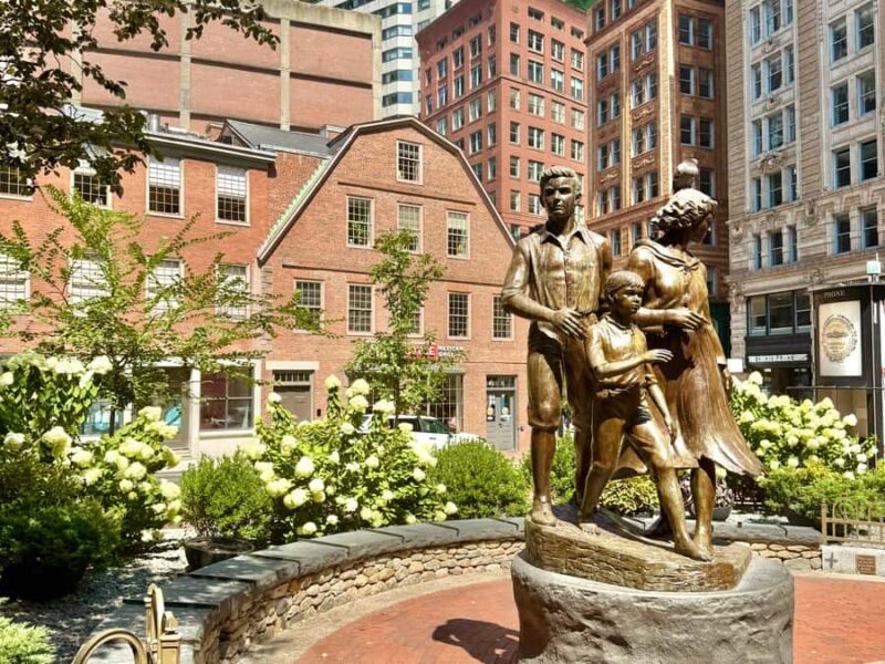 Boston: Beacon Hill, Freedom Trail, Harvard - Walking Tour in French - Exploring Harvard University’s Historic and Academic Campus