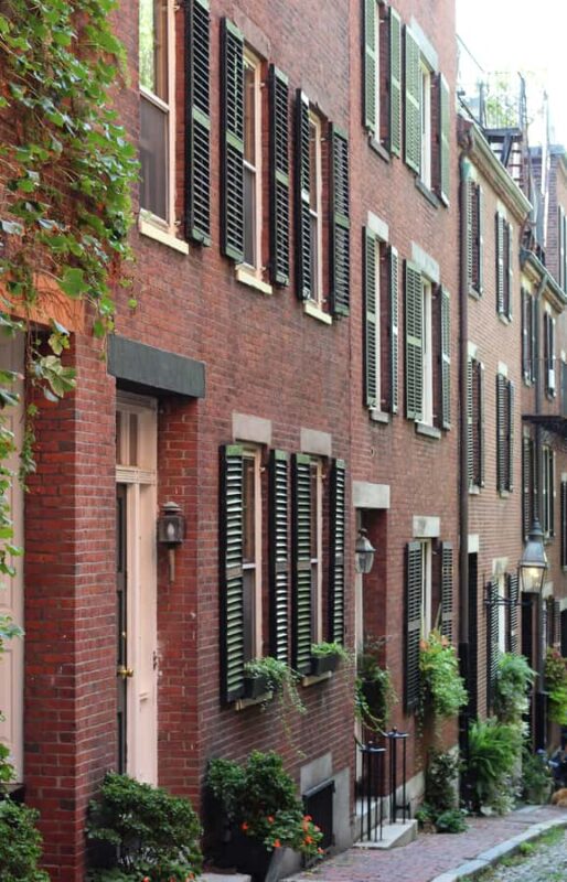 Boston: Boston's Big 1776 Tour with John and Abigail Adams - The Experience of a Small Group in Air-Conditioned Comfort