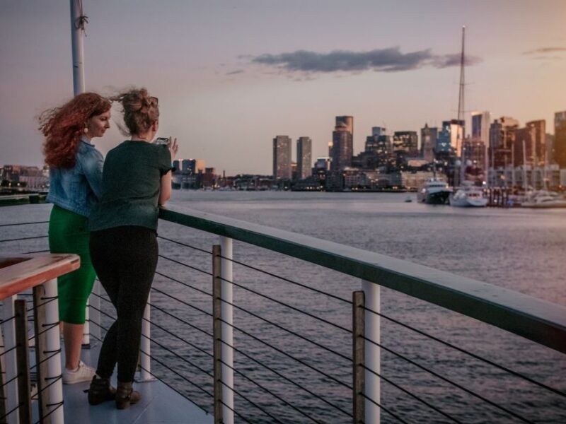 Boston: Cocoa and Carols Holiday Cruise - Holiday Carols and Seasonal Tunes Enhance the Atmosphere