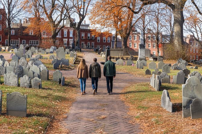 Boston Freedom Trail Self-Guided Walking Tour with Audio Guide - Starting at Boston Common: The City’s Oldest Public Park