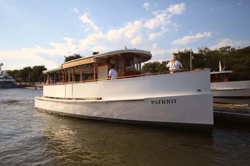 Boston: Harbor Cruise on 1920s-Inspired Yacht - Unobstructed Views and Comfortable Seating