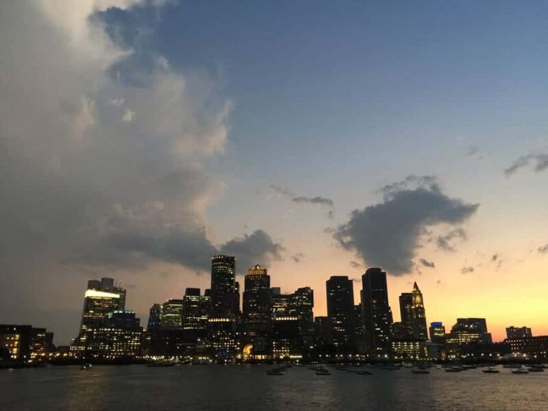Boston Harbor: Full Moon Cruise with Champagne Option - Comparing with Other Boston Harbor Cruises