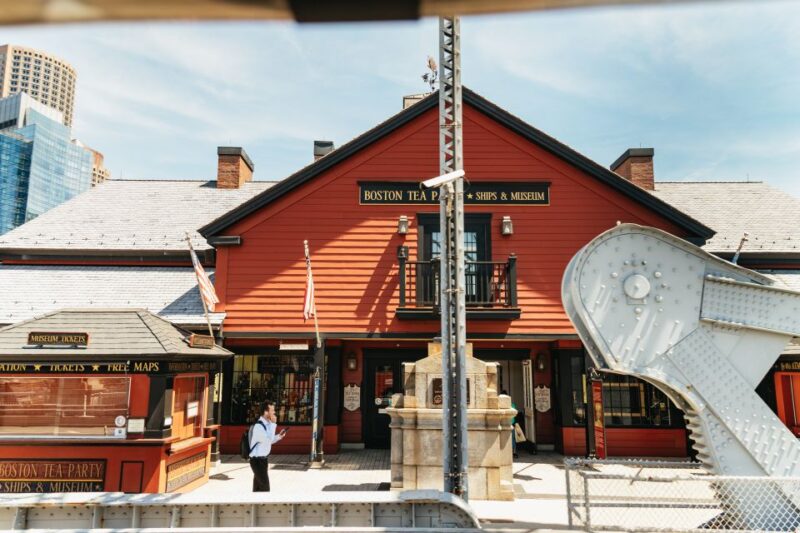 Boston: Hop-on Hop-off Old Town Trolley Tour - Why This Tour Stands Out