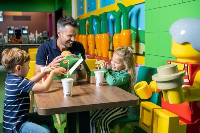 Boston: LEGO® Discovery Center Entry Ticket - The Toy and Snack Stops: LEGO Café and Retail Shop