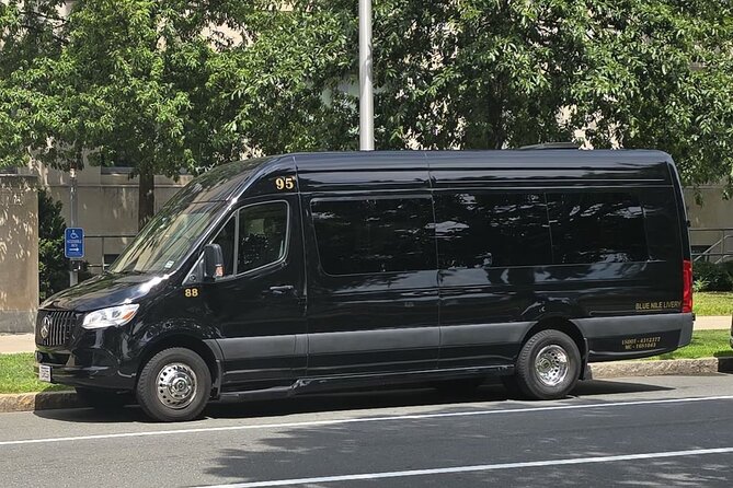 Boston Logan Airport Private Transfer to Downtown Hotels - Effortless Arrival in Boston with a Private Logan Airport Transfer