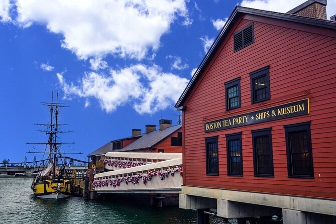 Boston Revolutionary Walking/Boat Tour; 1 if by Land, 2 if by Sea - Practicalities: Meeting Point and Accessibility