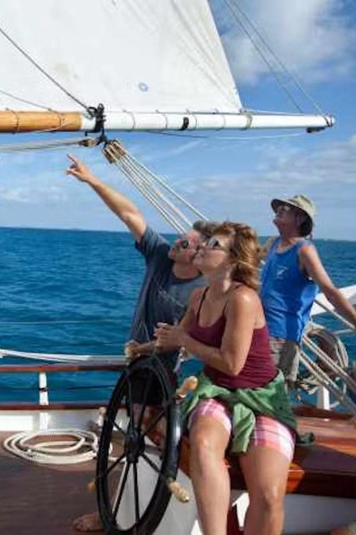 Boston: Sunday Pastry & Prosecco Sail on Boston Harbor - Indulge in Brunch with Bakery-Quality Pastries and Coffee