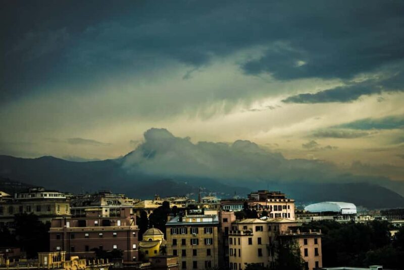 Botteghe Storiche di Genova: Viaggio tra Storia e Curiosità - Discover Reggio Emilia’s Industrial Heritage at Officine Reggiane