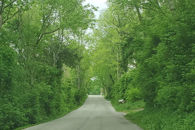 Bourbon & Derby: Makers Mark OR Buffalo trace + Churchill Down - Value and Pricing: Is It Worth It?