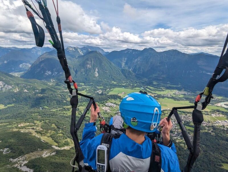 Bovec: Tandem paragliding in Julian Alps - The Experience of Tandem Paragliding in Bovec