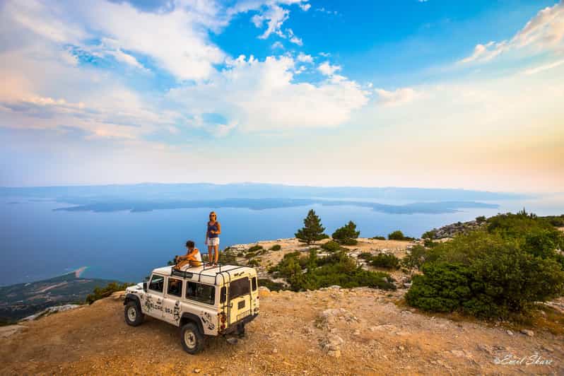 Bra: Island Exploration Tour by Four-Wheel Drive Jeep - The Off-Road Jeep Adventure Across Brac