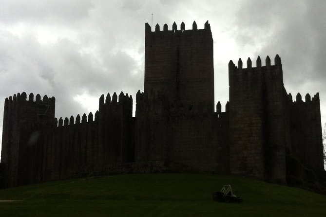 Braga and Guimarães Private Tour - Walking Through Guimarães’ Historic Heart and the Castle