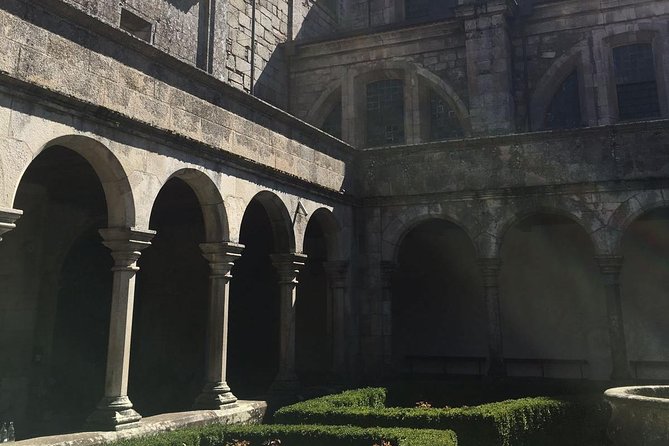 Braga and Guimaraes Small Group Tour with Lunch from Porto - Physical Requirements and Accessibility