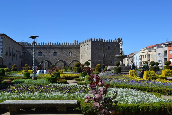 Braga and Guimarães Tour with Lunch from Porto - Discover Braga and Guimarães with Expert Guides