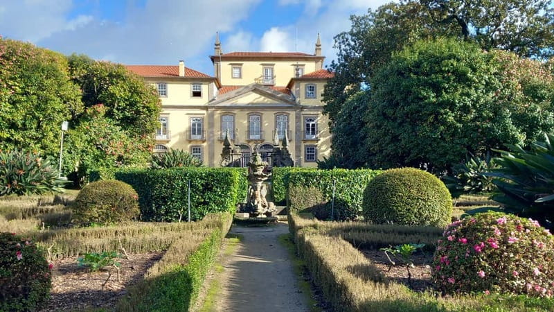 Braga: Centre Private Walking Tour w/ Thermal Spring Entry - Returning to the Starting Point with a Final View of Braga