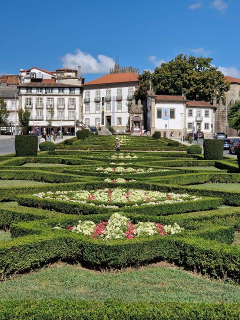 BRAGA E GUIMARÃES: Historical Private Tour from Porto - Scenic Drive and Cultural Highlights