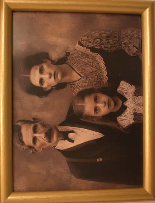 Braga: Escape Room, Haunted Mansion - Additional Details: Booking, Cancellation, and Languages