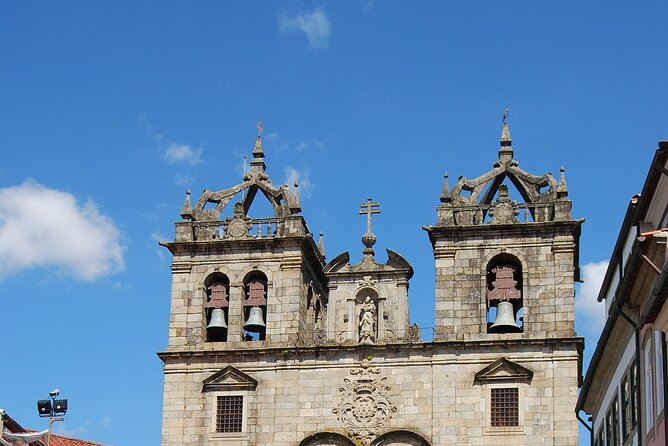 Braga/Guimarães: 1 Day with Lunch + farm and wine tasting - Exploring Braga’s City Center and Religious Heritage