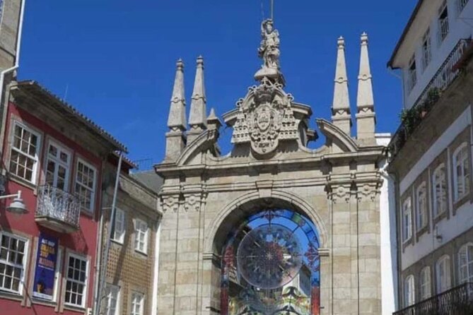 Braga/Guimarães: 1 Day with Lunch + farm and wine tasting - Logistics and Transportation Details