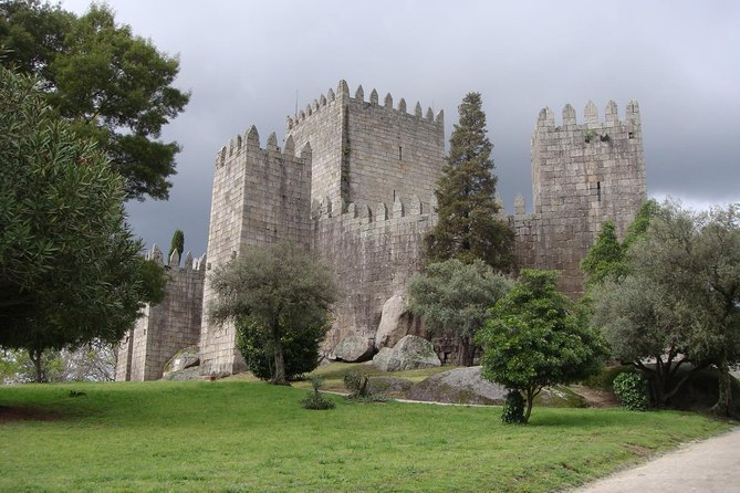 Braga & Guimarães Small Group Tour: Lunch & All Tickets Included - From Porto to Braga’s Sacred Mountain Sanctuary