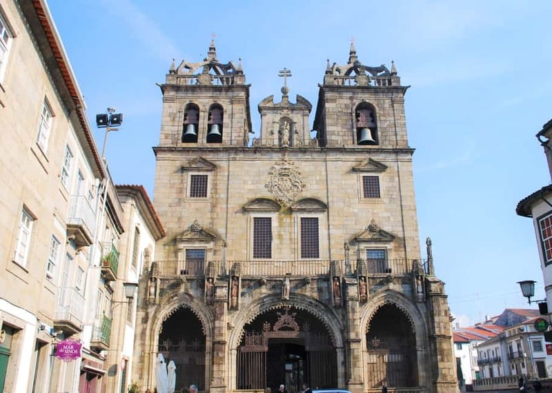 Braga & Guimarães Tour Customizable Experience - Scenic Viewpoints and Photo Stops