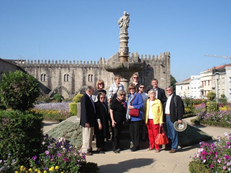 Braga Half-Day Walking Tour & Bom Jesus Sanctuary with Guide - Starting Point at Arco da Porta Nova: Braga’s Historic Gate