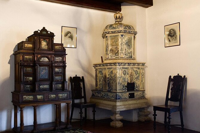 Bran Castle After-Hours Private Tour for 2 with Wine Tasting - The Wine Tasting in the Royal Dining Room