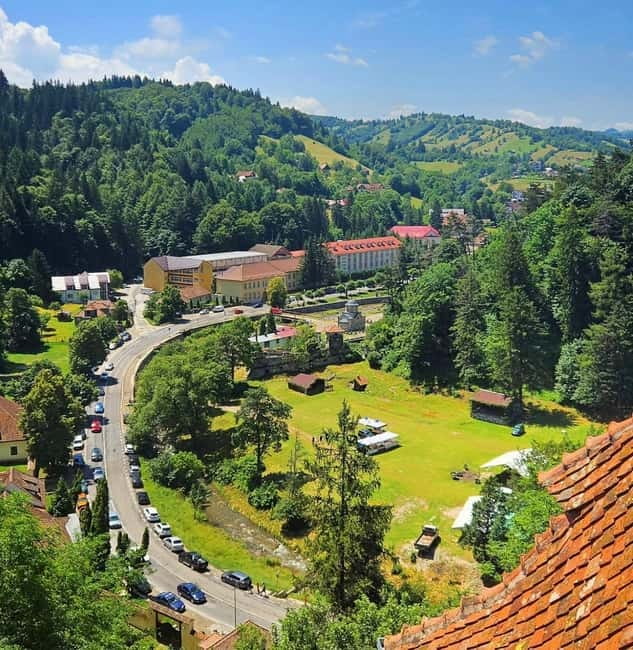 Bran Castle and Magic Park Day Trip with Transportation - Visiting the Legendary Bran Castle with Ample Free Time