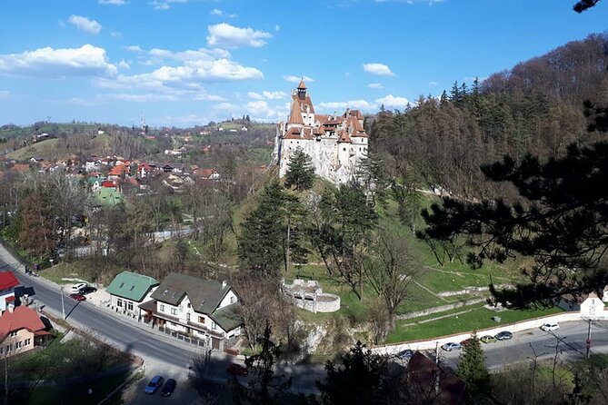 Bran Castle and more options tour from Brasov - Scenic Stop at Poiana Brasov and Nearby Ski Resort