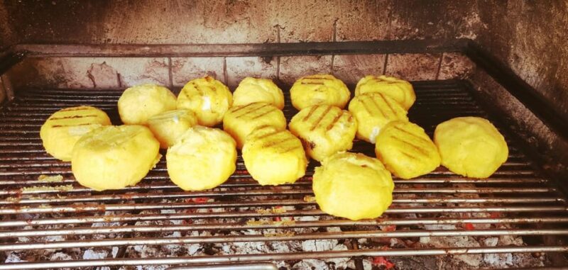 Bran: Rural Tour with Local Food & Accommodation in imon - Optional Use of the Traditional Wooden Pool