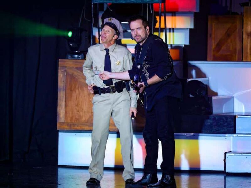 Branson: C.J. Newsom's Classic Country & Comedy Show Ticket - Terry Wayne Sanders Comedic Style and Family-Friendly Humor