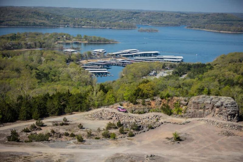 Branson: Downtown to Mountaintop Pink Jeep Adventure - Scenic Drive Along Lake Taneycomo and Table Rock Lake