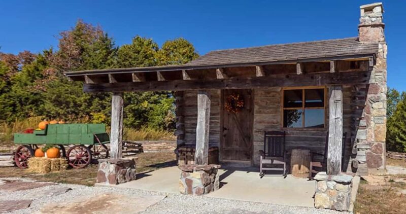 Branson: Ozark Mountain Adventure with Table Rock Lake - The Scenic Overlook of the Ozarks from Baird Mountain