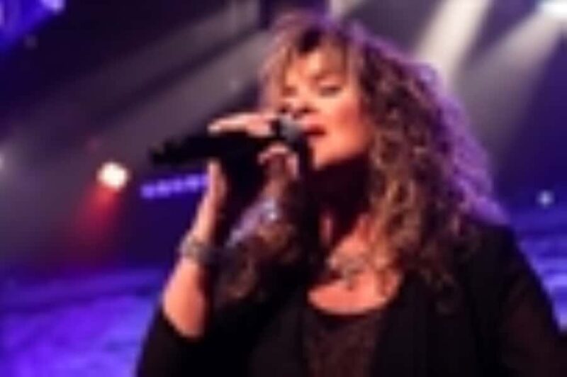 Branson: Ozark's Country Show - Experience a Heartwarming Night of Country Music and Comedy in Branson