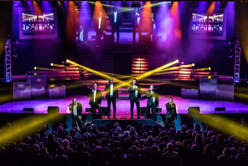 Branson: The SIX® Show Experience - What Makes the SIX® Show Unique in Branson