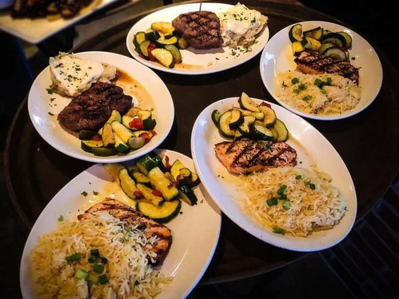 Branson: VIP Wine Tasting and Dinner Tour - Enjoying a 3-Course Dinner at a Top Branson Restaurant